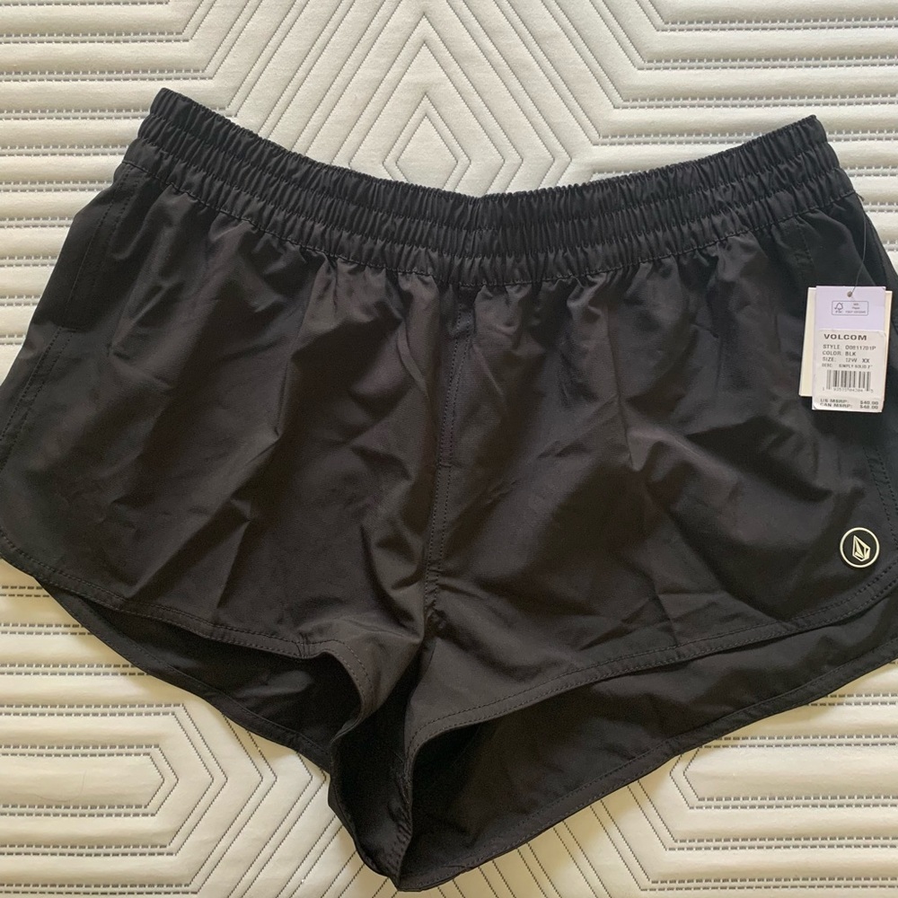 Volcom Black Shorts NWT